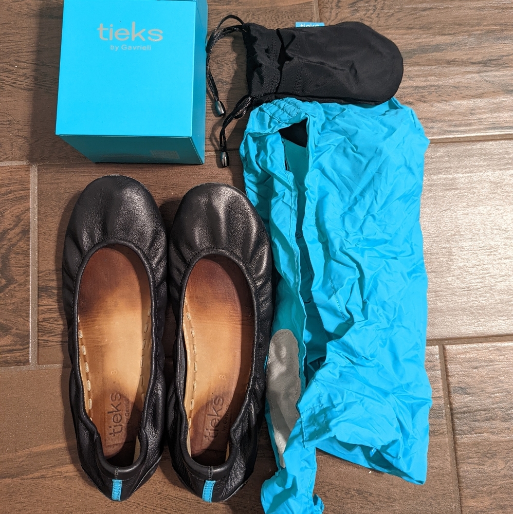 Matte Black Tieks Flats Size 8 with Box & Bag